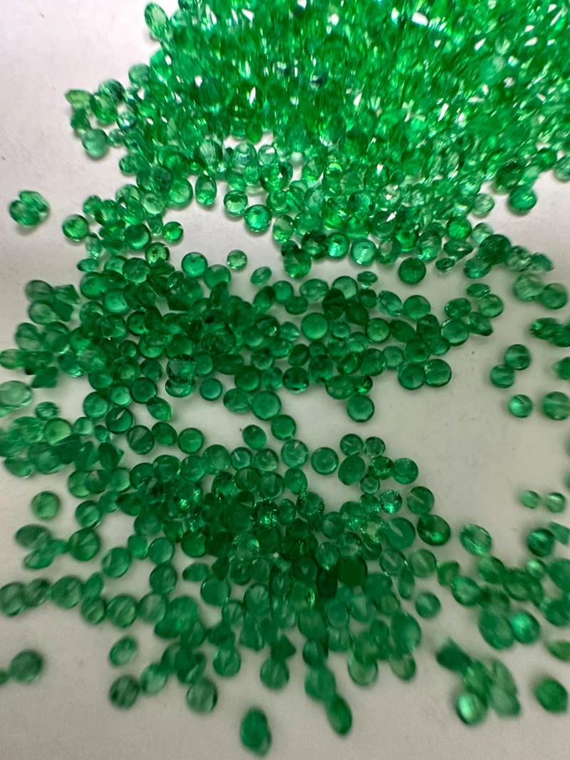 1.20mm to 2mm Small Emerald Melee Size Reference